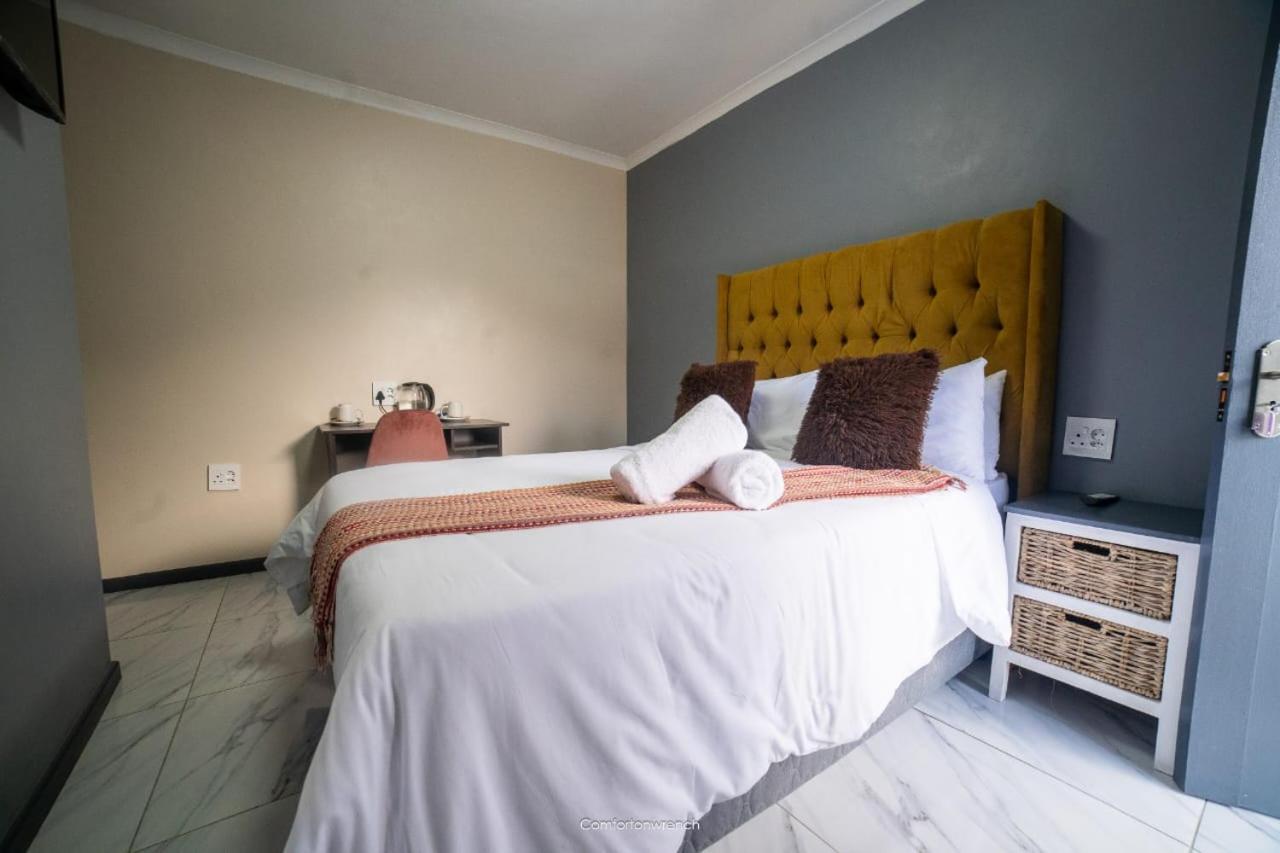 Comfort On Wrench * Cape Town