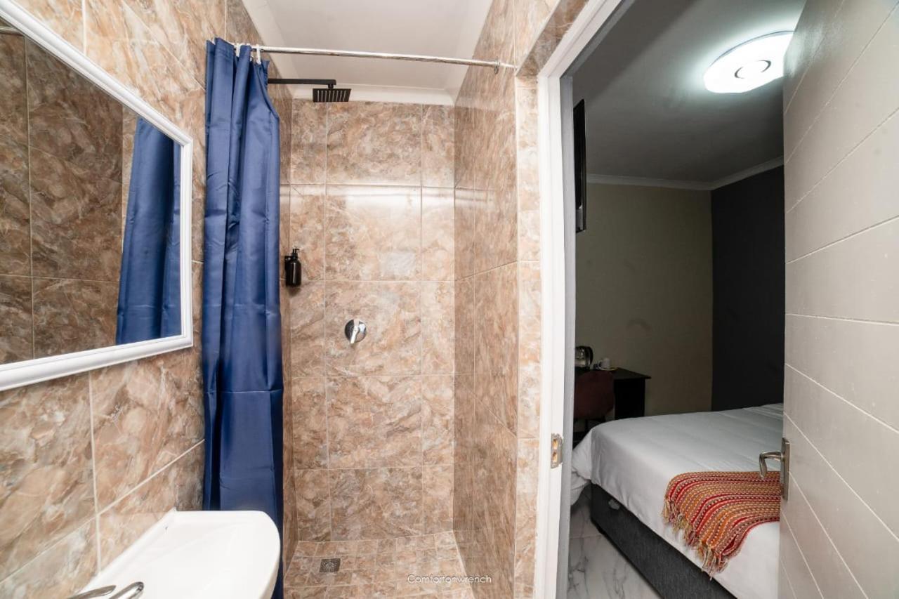 Guest house Comfort On Wrench Cape Town